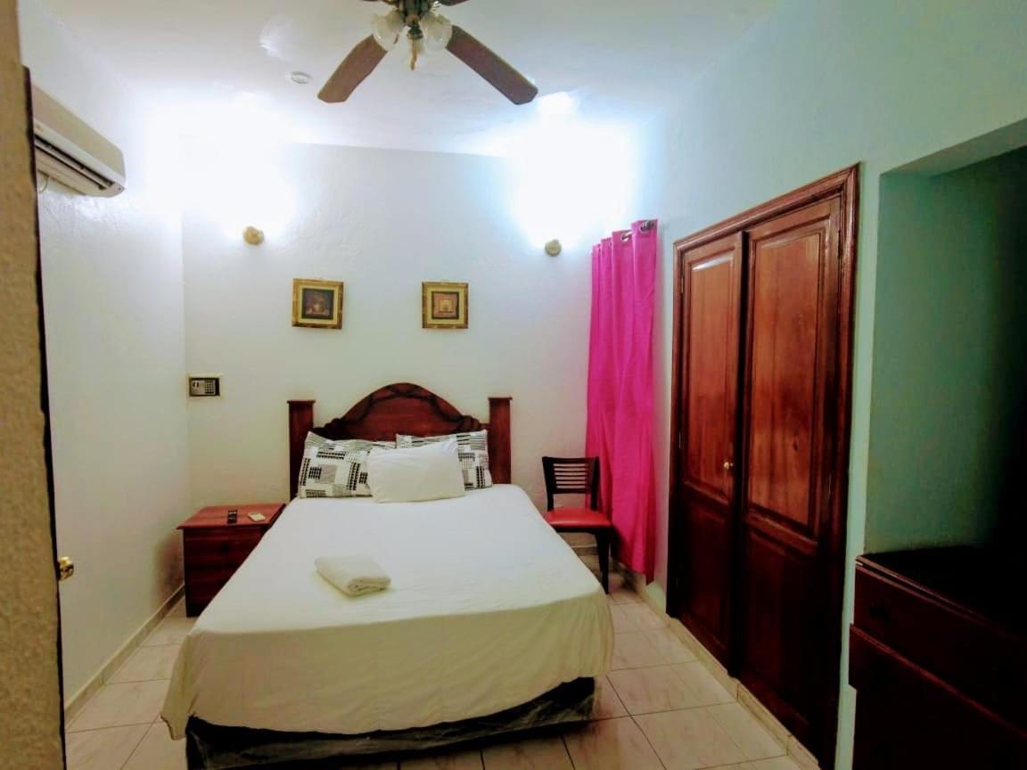 Hotel Aluge Santo Domingo Exterior photo